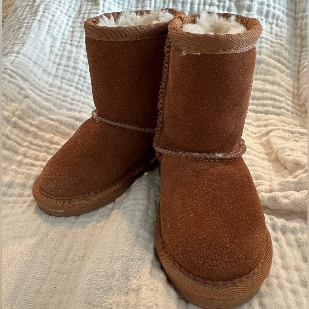 Lamo Toddler Boots